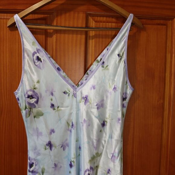 California Dynasty Blue and Purple Floral Long Maxi Slip with Trim Medium - Picture 3 of 12